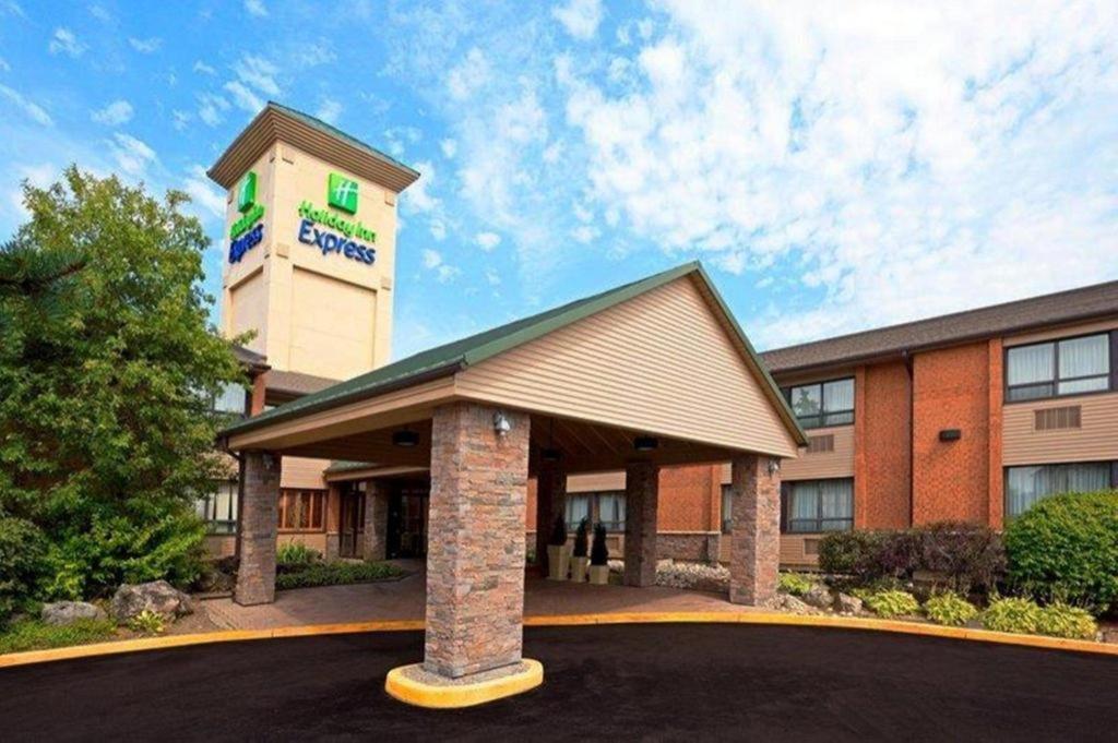 Holiday Inn Express Toronto East - Scarborough By Ihg Exterior photo